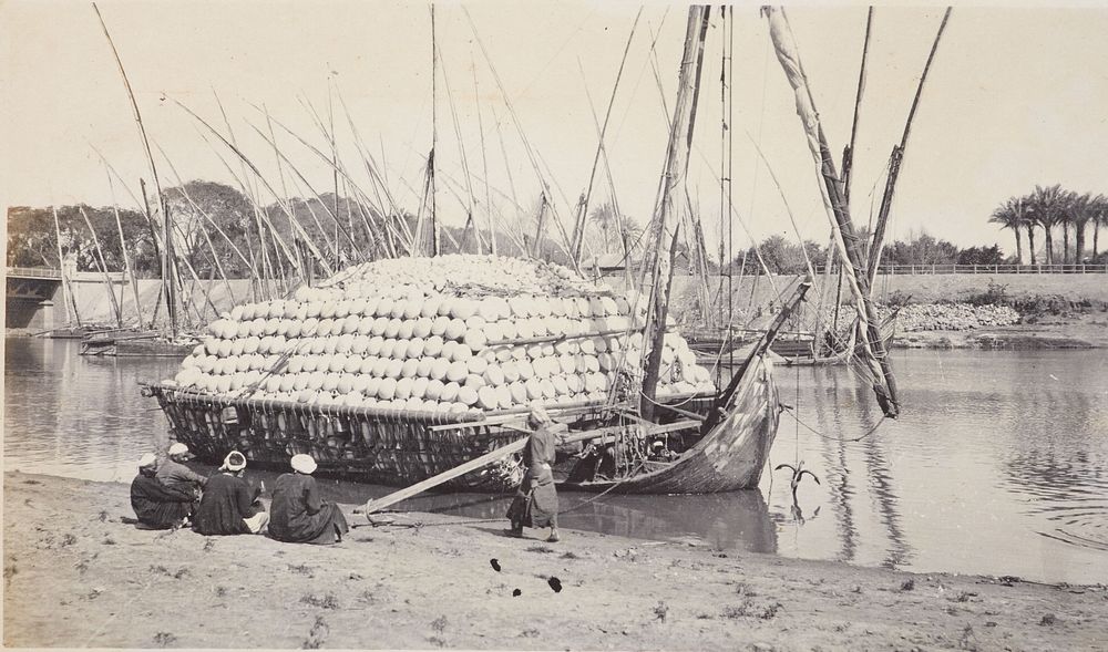 Dahabiyeh with cargo of chatties (water jars).  From the album: Photograph album of Major J.M. Rose, 1st NZEF (1914-1915) by…