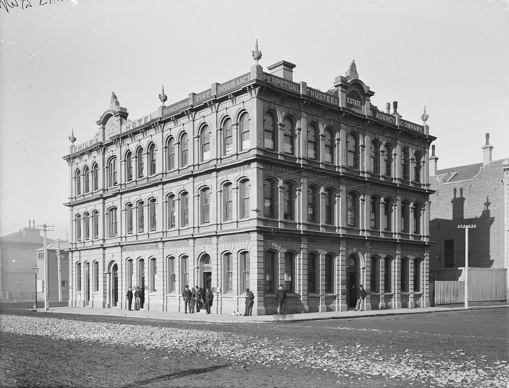 Philip's Family & Commercial Hotel building, Dunedin (1880s) by Burton Brothers.