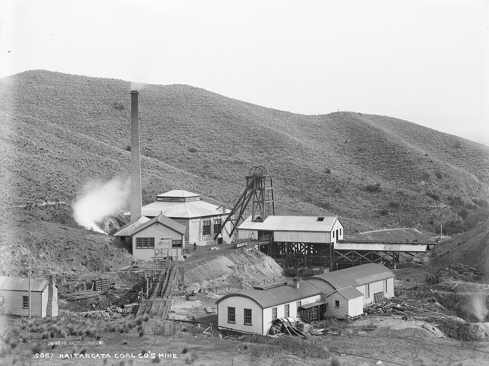 Kaitangata, Coal Co's Mine (1880s) by Burton Brothers.
