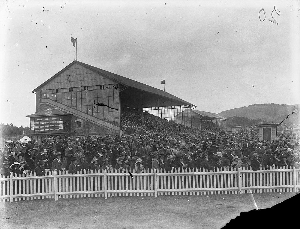 Grandstand and crowd (circa 1922).