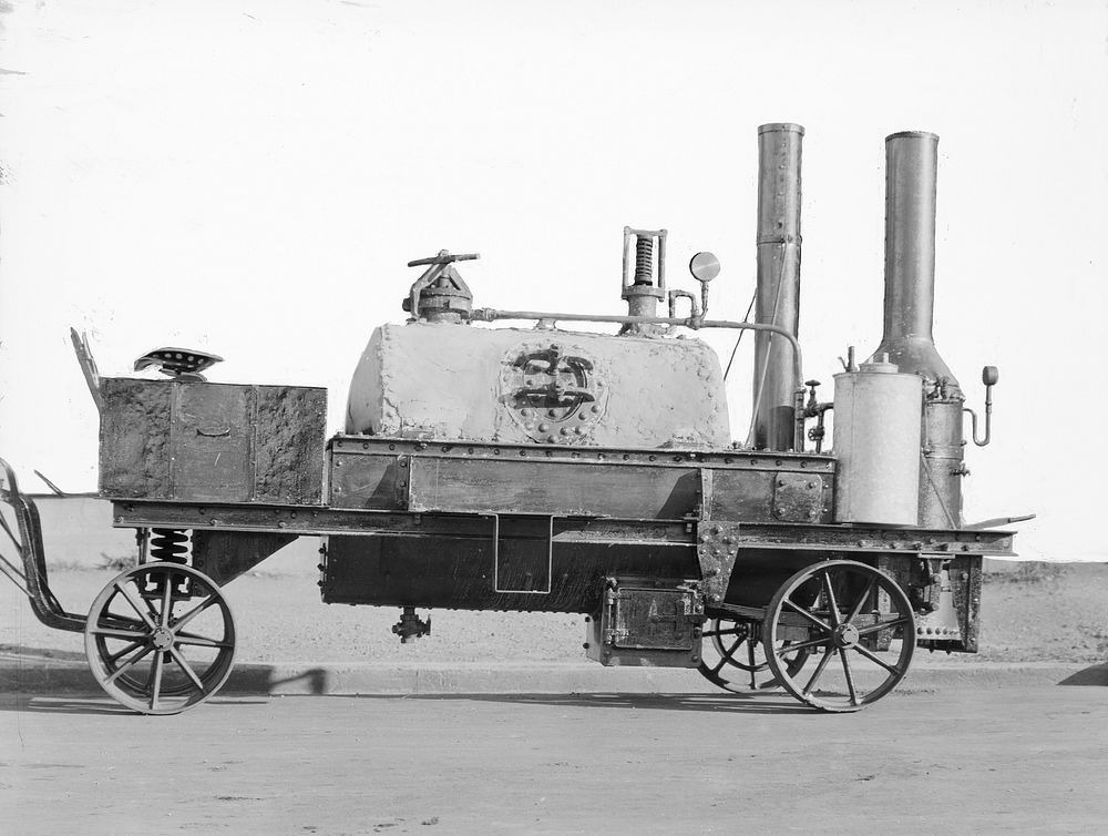 Steam Machine (circa 1925).