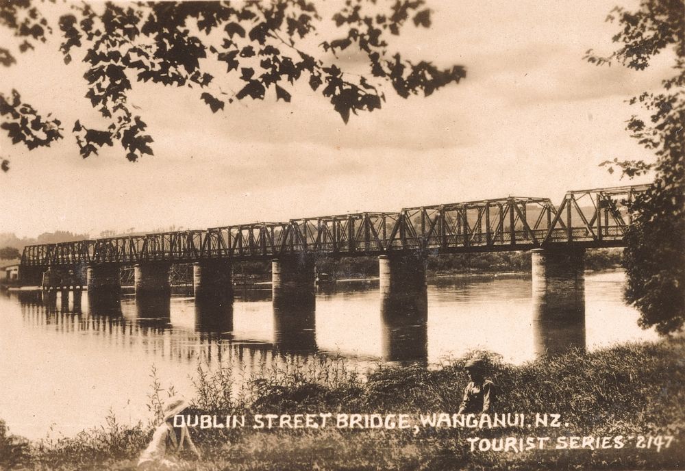 Dublin Street bridge, Wanganui [sic], New Zealand.  From the album: Snaps (circa 1920s).
