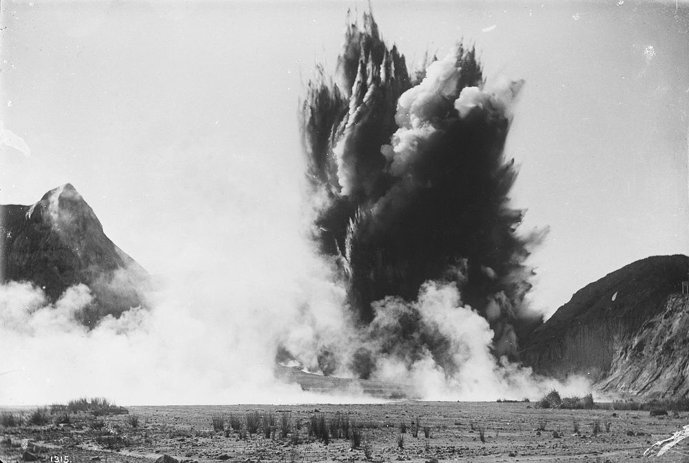 The Waimangu Geyser, the largest geyser in the world (1903) by A Cromwell Shepherd and Muir and Moodie.