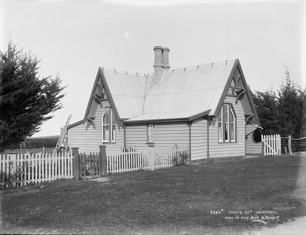 Police Station, Hampden (circa 1907) by Muir and Moodie.