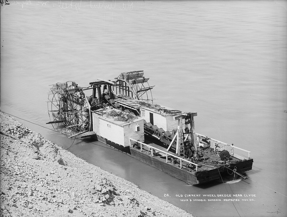 Old current wheel dredge, near Clyde by Muir and Moodie.