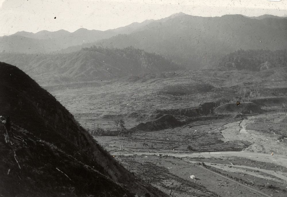 Ohau Valley from Arapaepae Ridge above Makahika-Ohau junction .... (circa 1911) by Leslie Adkin.