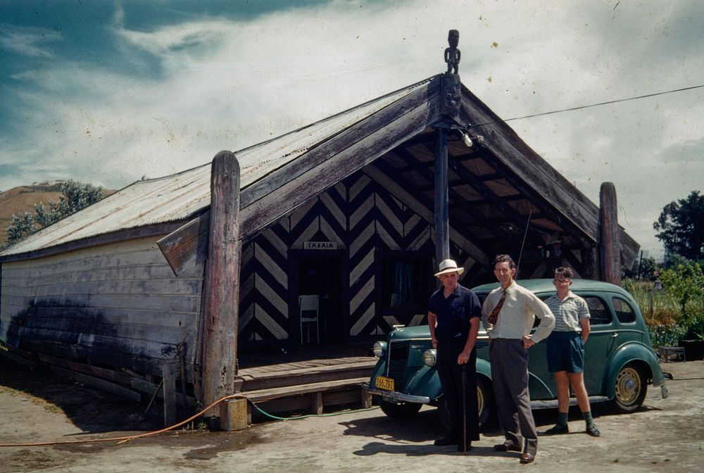The old Taraia meeting house at Pakipaki, now a dwelling (09 December 1961) by Leslie Adkin.