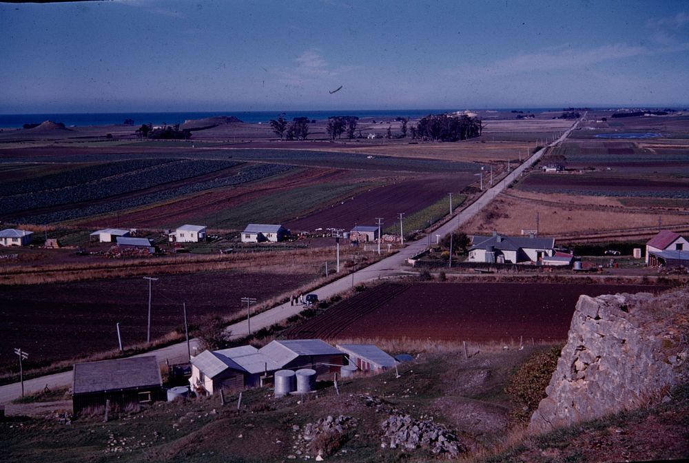 The highly cultivated rolling country between Alma and Kakanui ... (24 March 1959-13 April 1959) by Leslie Adkin.