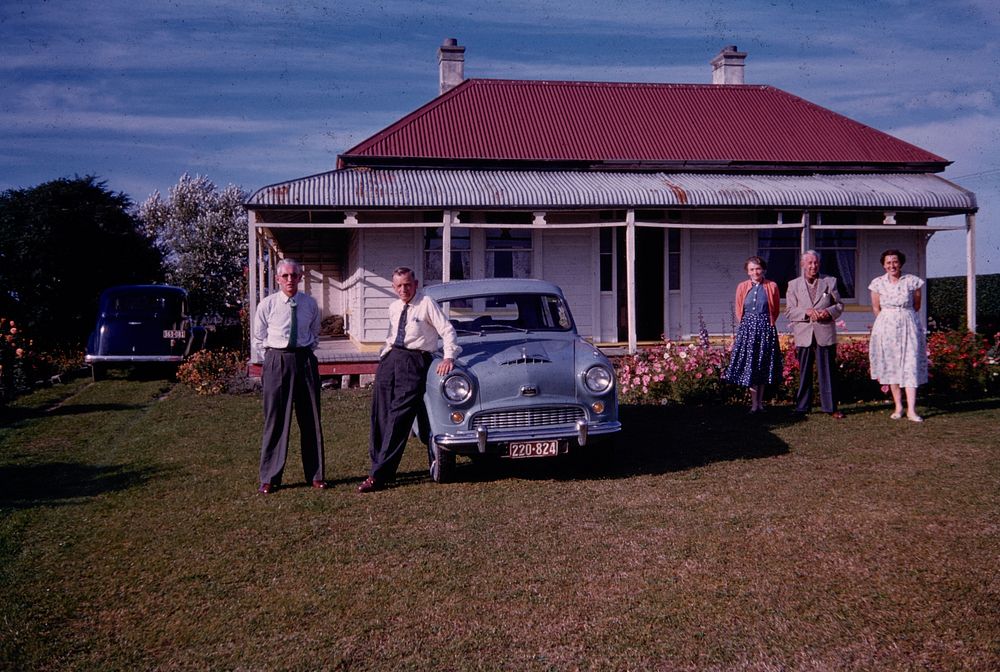 The "Seadowns" homestead with the Misses Cooper & Innes .... (24 March 1959-13 April 1959) by Leslie Adkin.