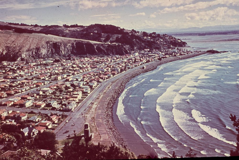 Sumner, with Cave Rock and Matuku-takotako beach from Sumner Head (24 March 1959-13 April1959) by Leslie Adkin.