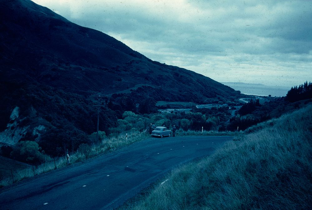 Valley of the Oaro River, the tip of Kaikoura River in far distance (24 March 1959-13 April 1959) by Leslie Adkin.