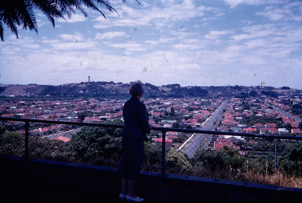 Wanganui from St John's Hill (01 February 1960) by Leslie Adkin.