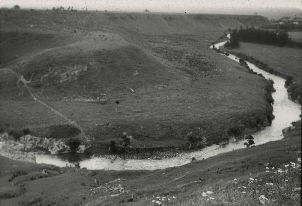 Tokomaru River exposing apron of old rocks c. 1/4 mile out from Tararua foothills, near Tokomaru, Horowhenua (01 January…
