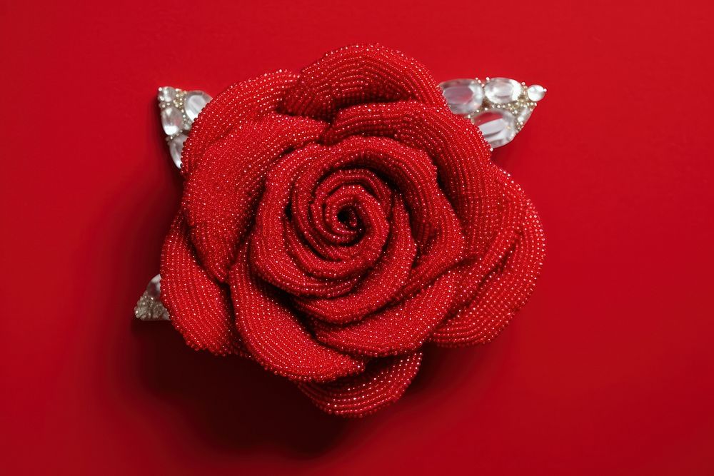 Roses jewelry flower brooch. 