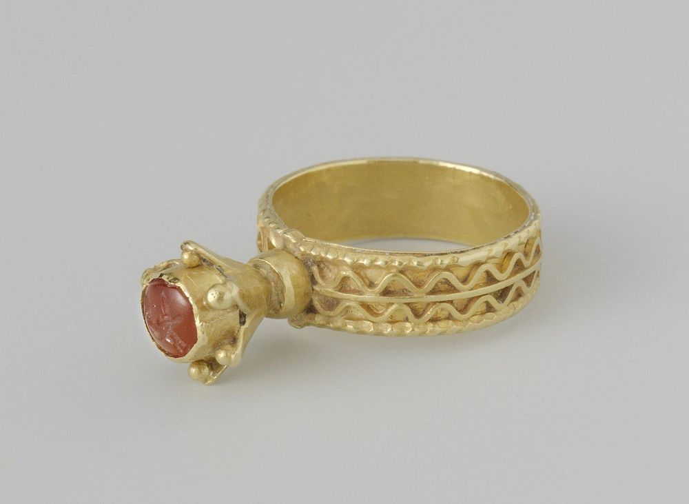 Ring met een gesneden kornalijn (c. 500 - c. 700) by anonymous