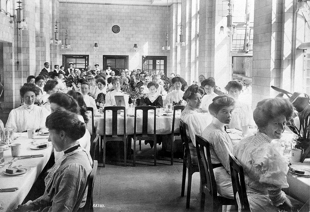 King Edward VII Sanatorium, Midhurst, Sussex: nurses and medical staff  about to dine. Photograph, 1907.