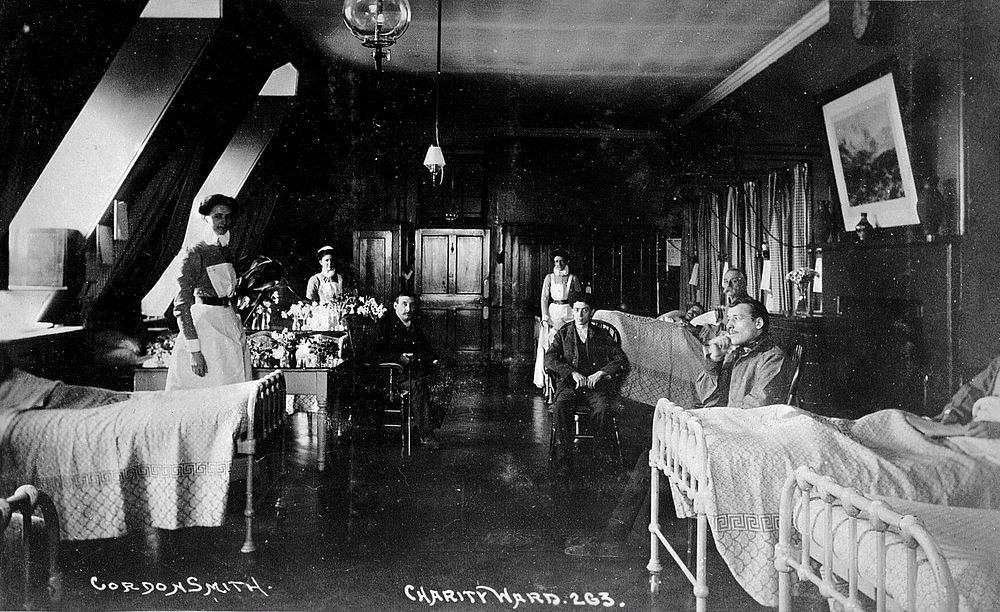 St Bartholomew's Hospital, London: Hope ward. Photograph, c.1908.