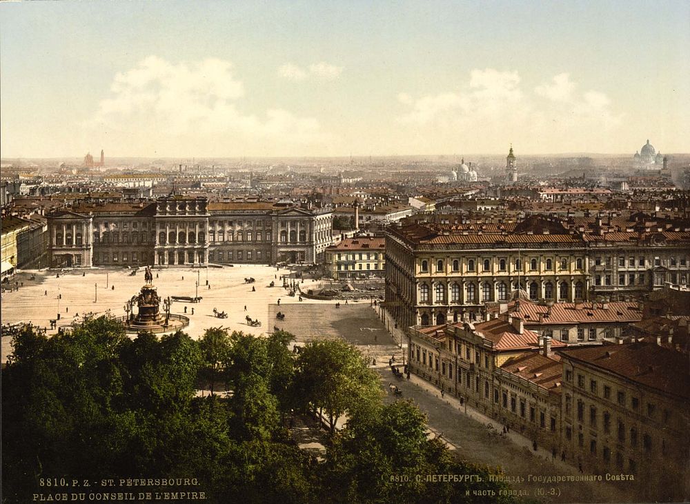 Place of the Imperial Council, West Side, St. Petersburg, Russia. – Monochrom image of St Isaac's Square and the Saint…