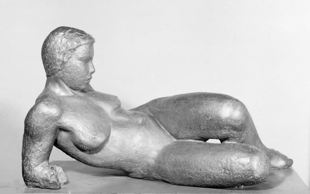 Model study.Lying naked woman without arms