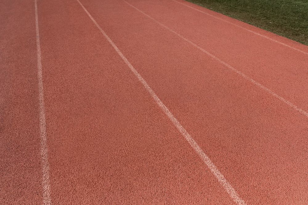 Empty running track 