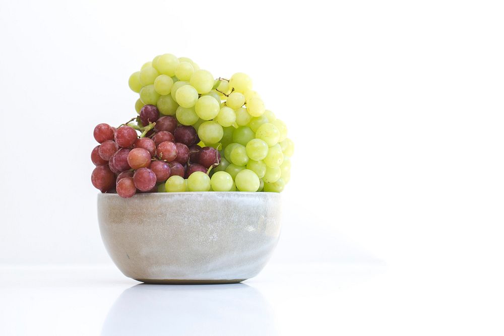 Free green and purple grape image, public domain fruit CC0 photo.