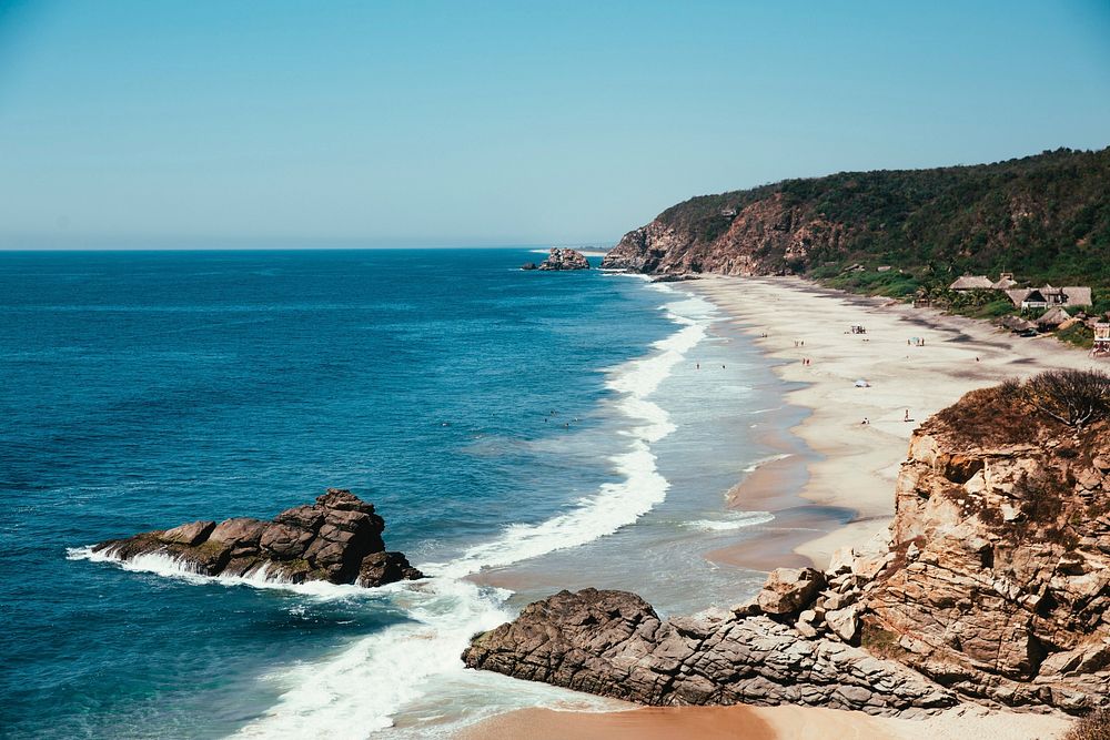 Free rocky coastal area by the ocean public domain CC0 photo.