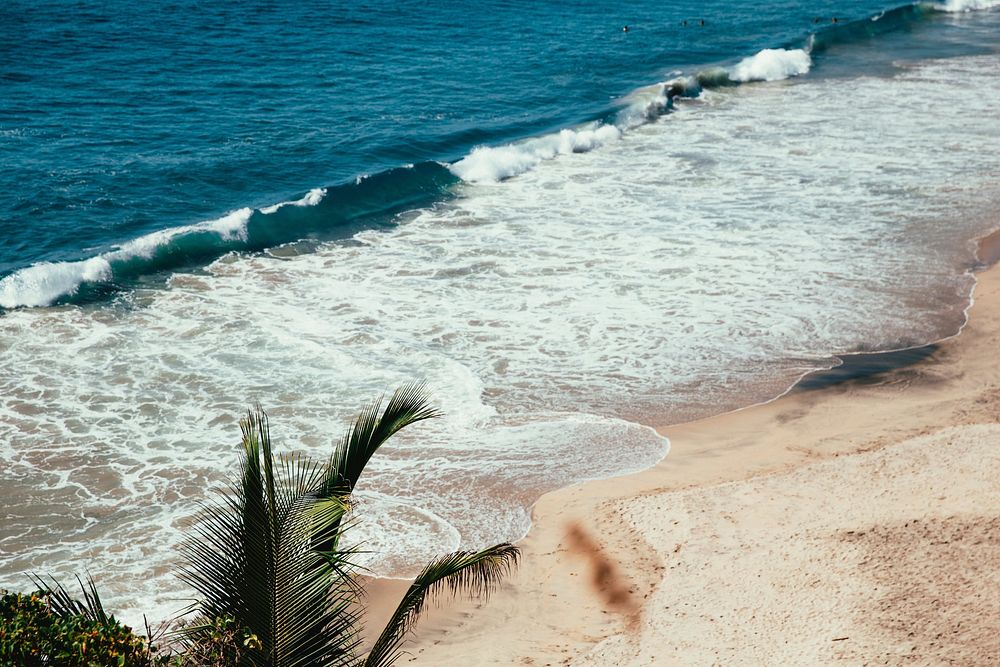 Free ocean waves crashing the beach shore public domain CC0 photo.