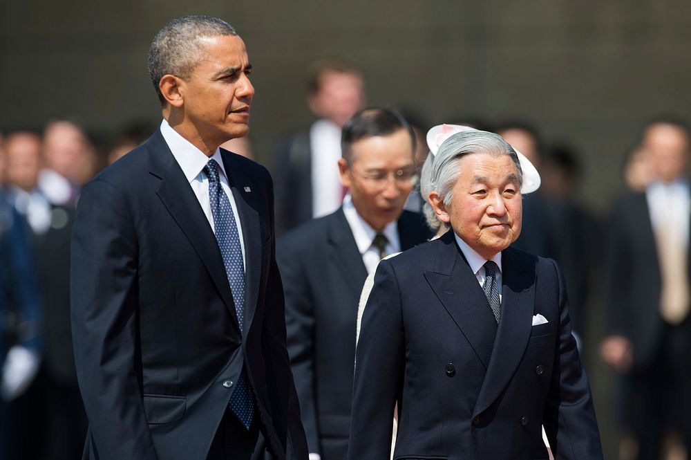 President Obama and Emperor of Japan at the Welcome Ceremony in Japan