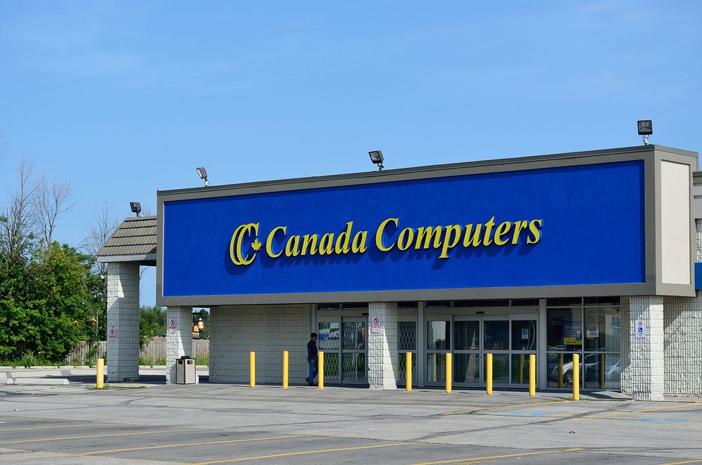 Canada Computers store in Markham, Ontario - 8 July 2015