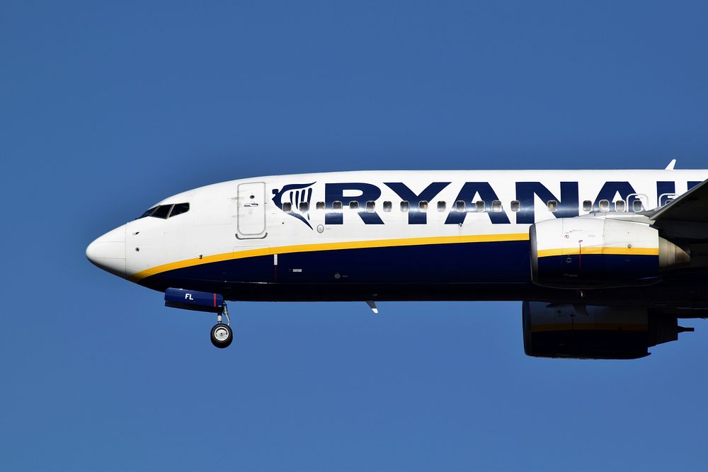 Ryanair B738 EI-EFL, location unknown, 16/02/2016. 