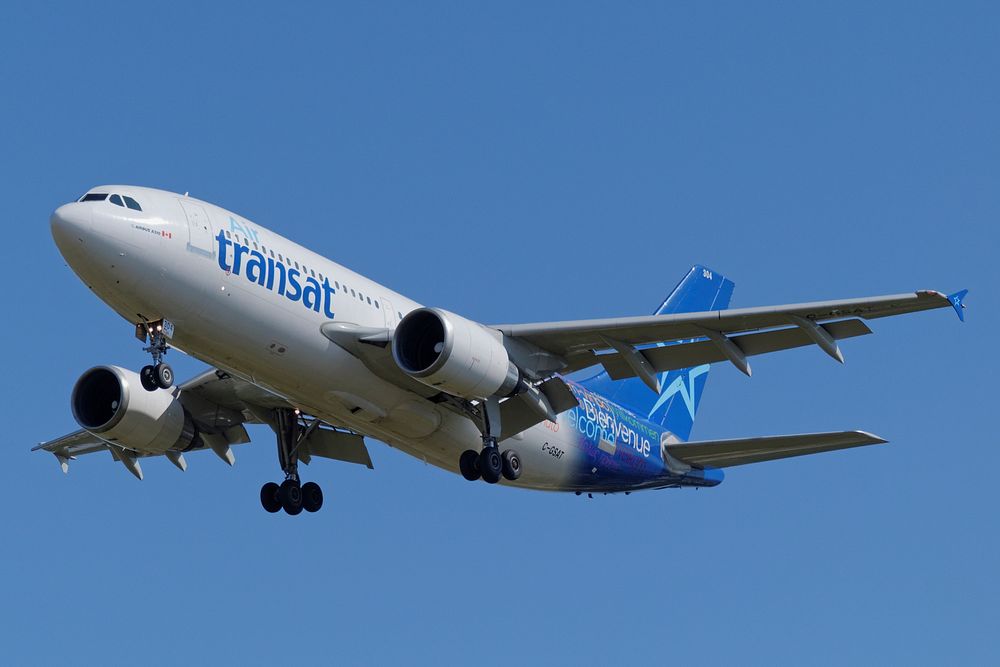 Air Transat airlines flight, location | Free Photo - rawpixel