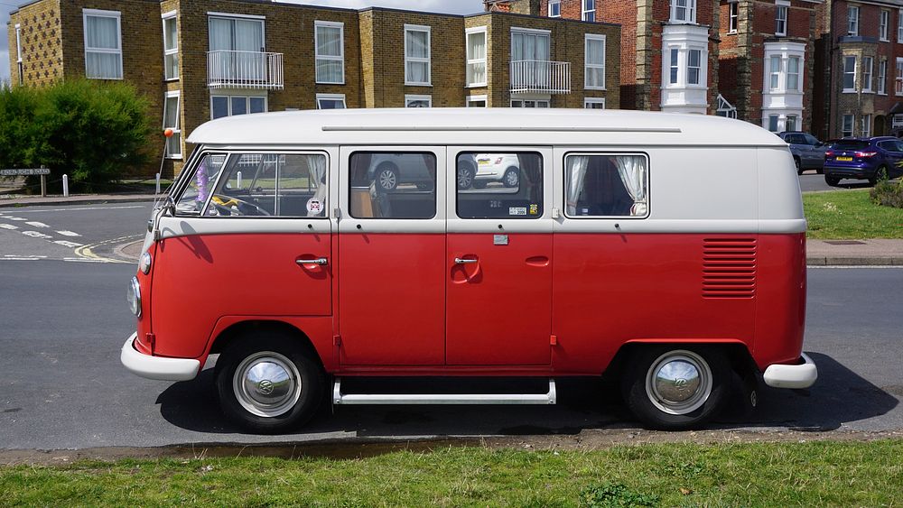 Microbus. Free public domain CC0 photo.