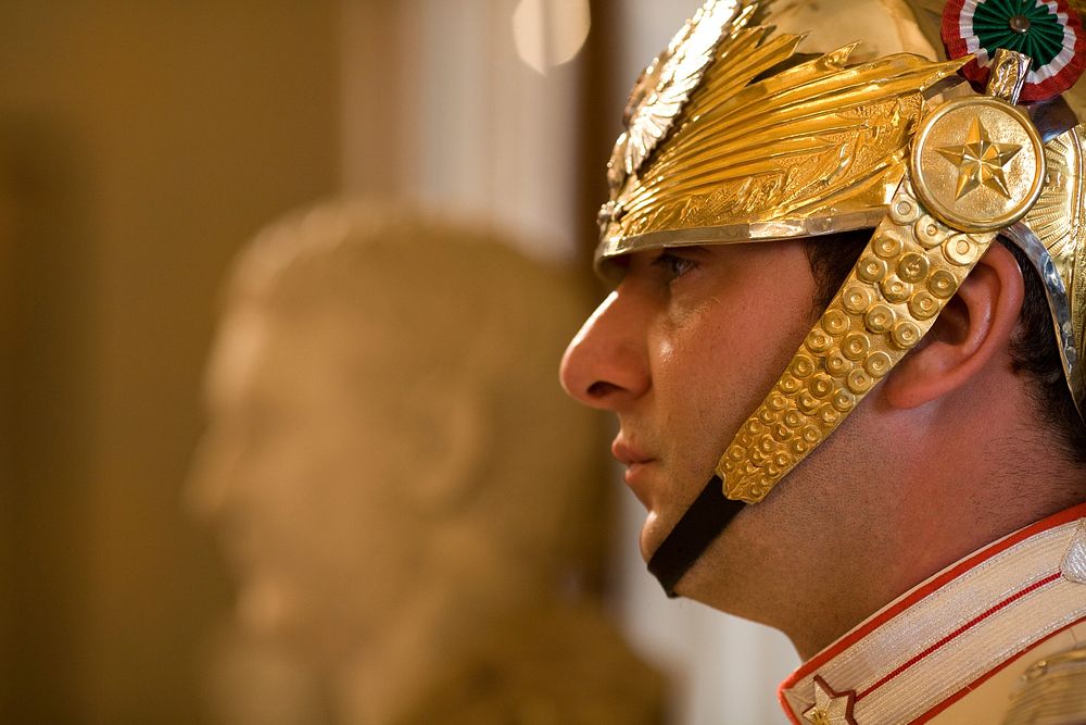 An Italian Corazzieri stands guard at the Quirinale Palace during a visit by President Barack Obama and First Lady Michelle…