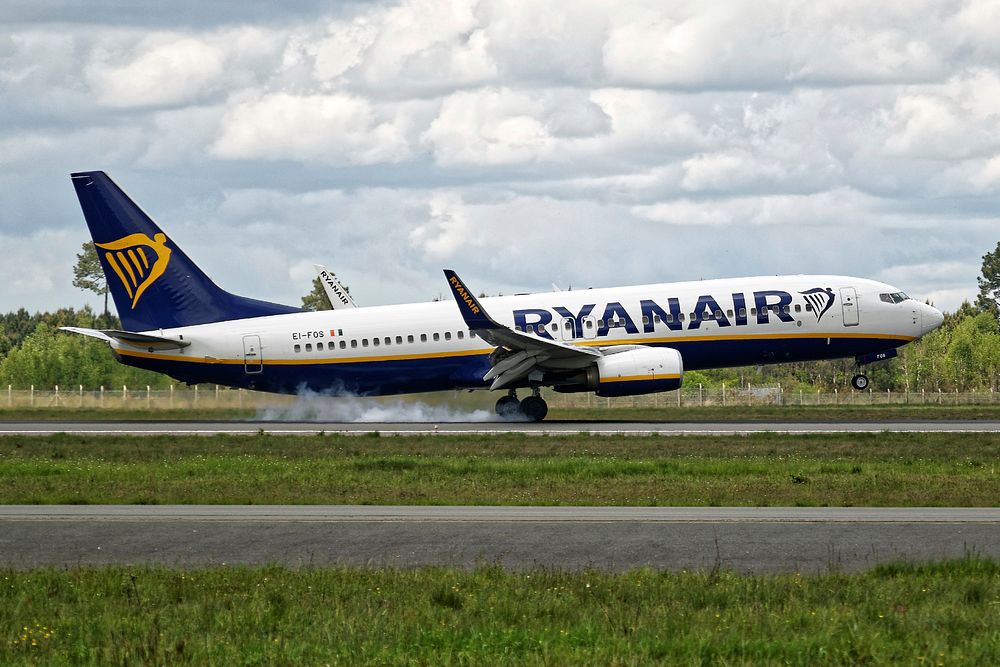 Ryanair EI-FOS - Boeing 737-800, A&eacute;roport de Bordeaux-M&eacute;rignac LFBD Airport (BOD), 29/04/2019. 