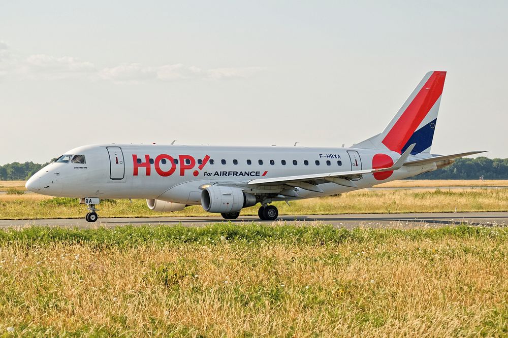 HOP! F-HBXA - Embraer ERJ-170, A&eacute;roport de Bordeaux-Merignac, 10/07/2018. 