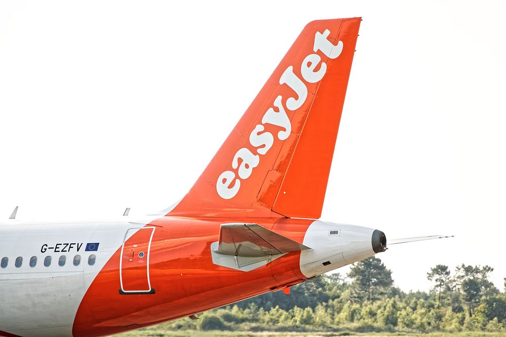 EasyJet G-EZFV Airbus A319-111 Tail, A&eacute;roport de Bordeaux-Merignac, 10/07/2018. 