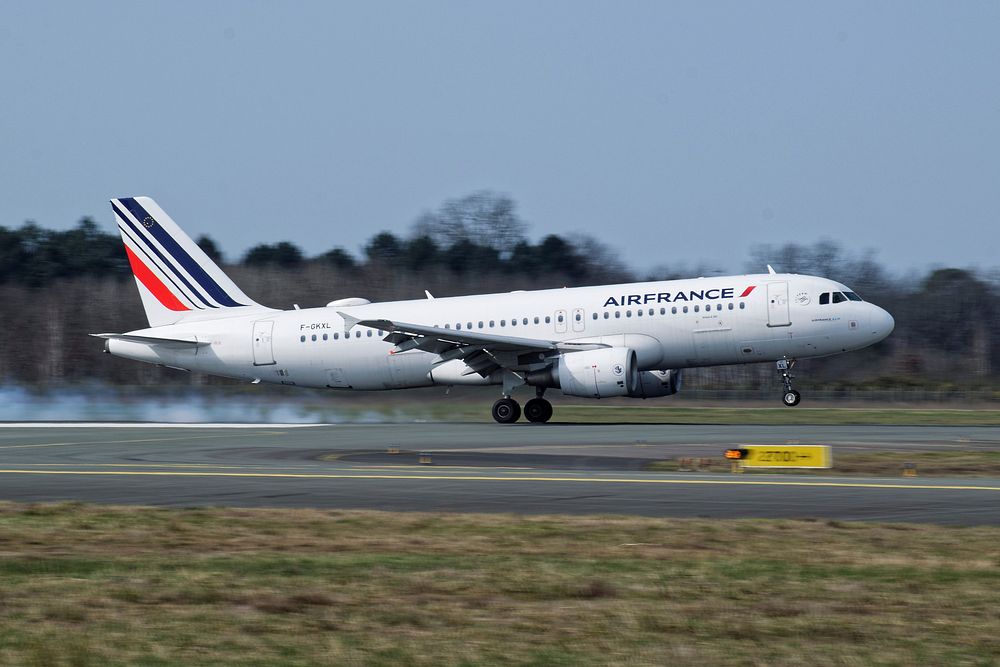 Air France F-GKXL - Airbus A320, LFBD Airport, 28/02/2021. 
