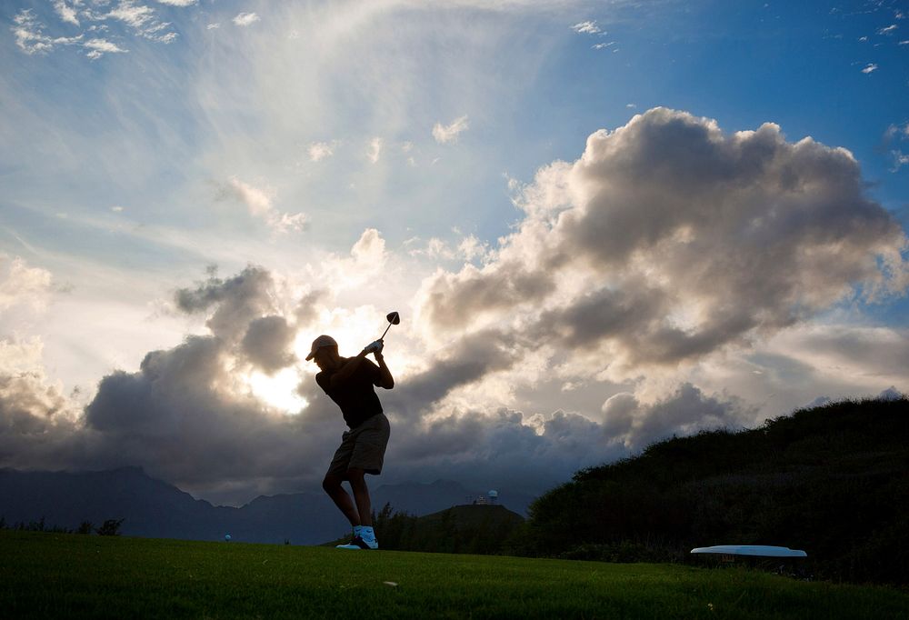 President Barack Obama plays golf at the Kaneohe Klipper Marine Golf Course in Oahu, Hawaii, Dec. 26, 2010.