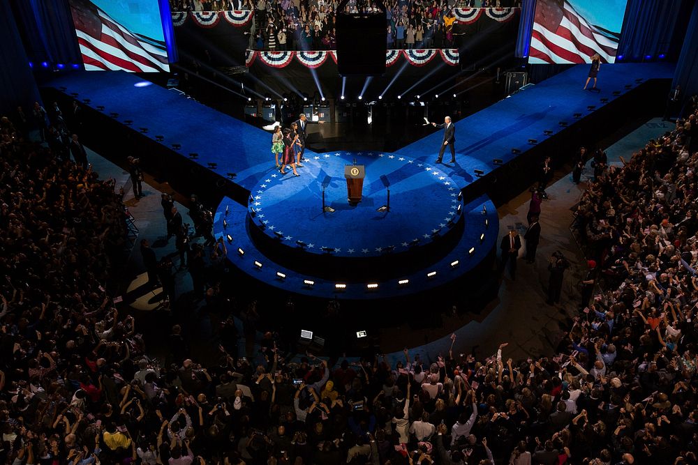 President Barack Obama, with First Lady Michelle Obama and daughters Sasha and Malia, welcomes Vice President Joe Biden and…