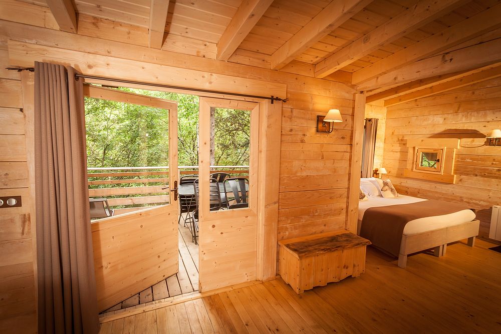 Wooden cabin. Free public domain CC0 image.