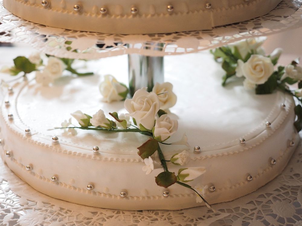 Close up wedding cake. Free public domain CC0 photo.
