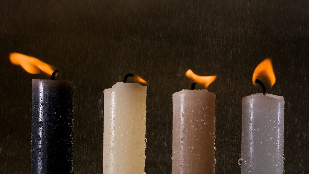 Lit candles desktop wallpaper. Free public domain CC0 image.