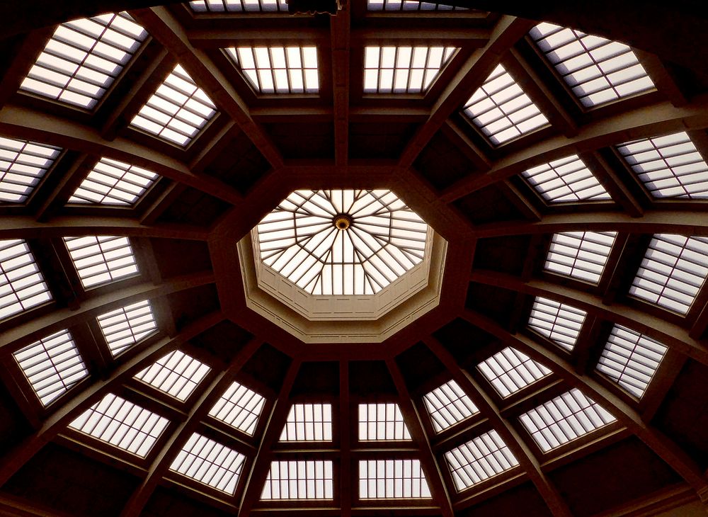 Elegant patterned ceiling. Free public domain CC0 photo.