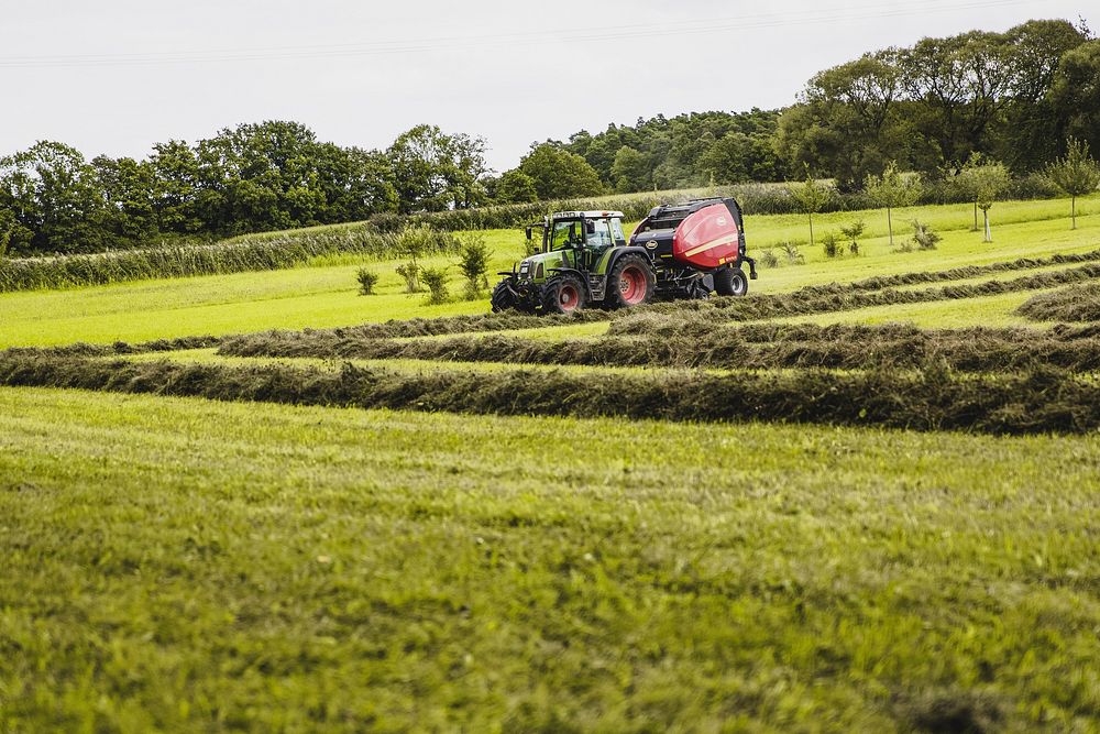 Tractor in a farm. Free public domain CC0 photo