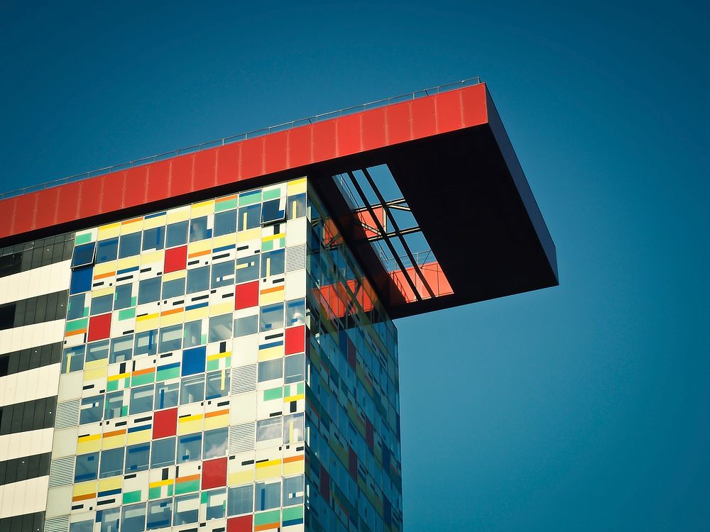 Modern office building facade in D&uuml;sseldorf. Free public domain CC0 photo.