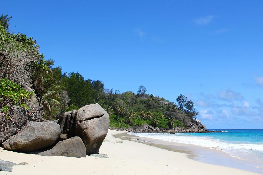 Beautiful beach landscape scenery. Free public domain CC0 photo.