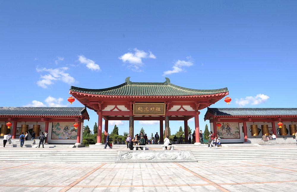 Ancient Chinese pavilion, historical architecture. Free public domain CC0 image.