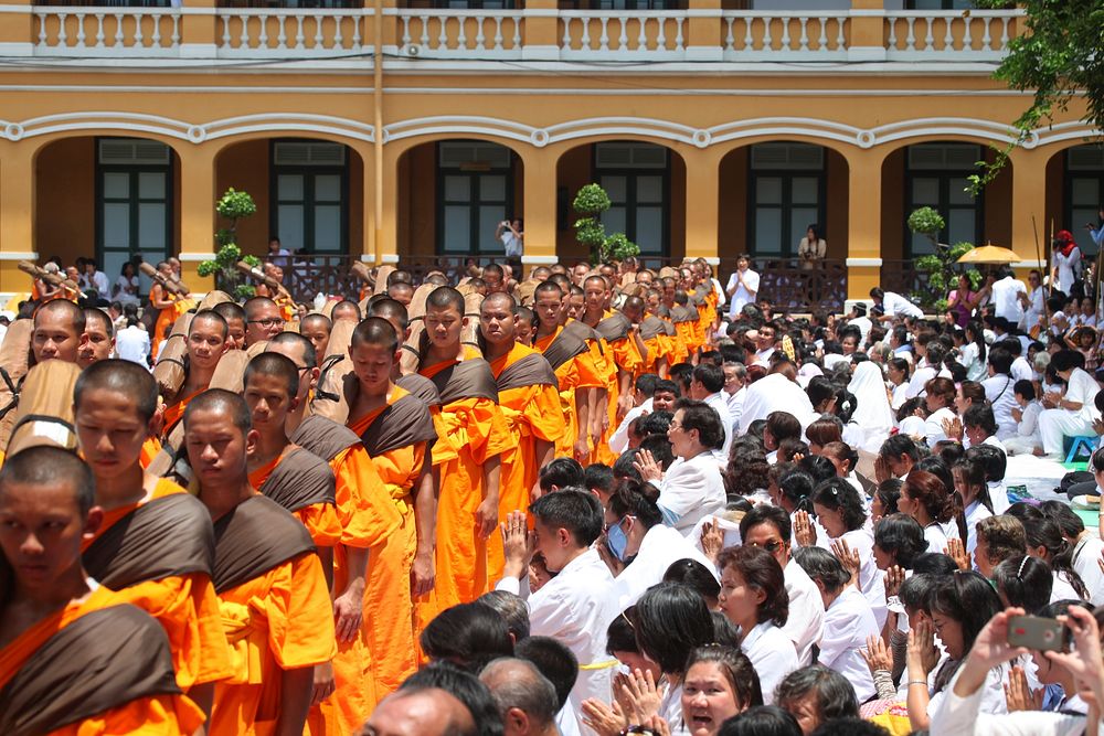 People praying to thai monks. Free public domain CC0 image.
