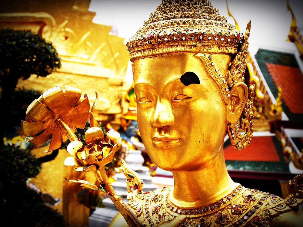 Golden Buddha statue. Free public domain CC0 photo.