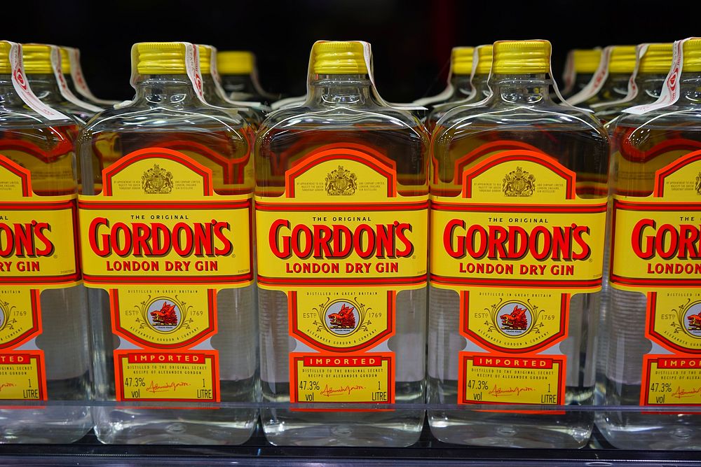 Gordon's dry gin, location unknown, date unknown